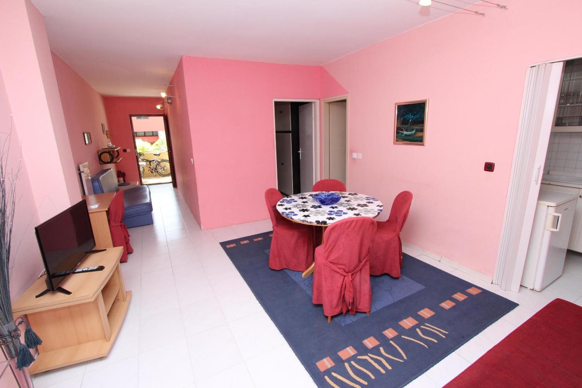 Apartman Gemuetliche Lora 2 In Rovinj